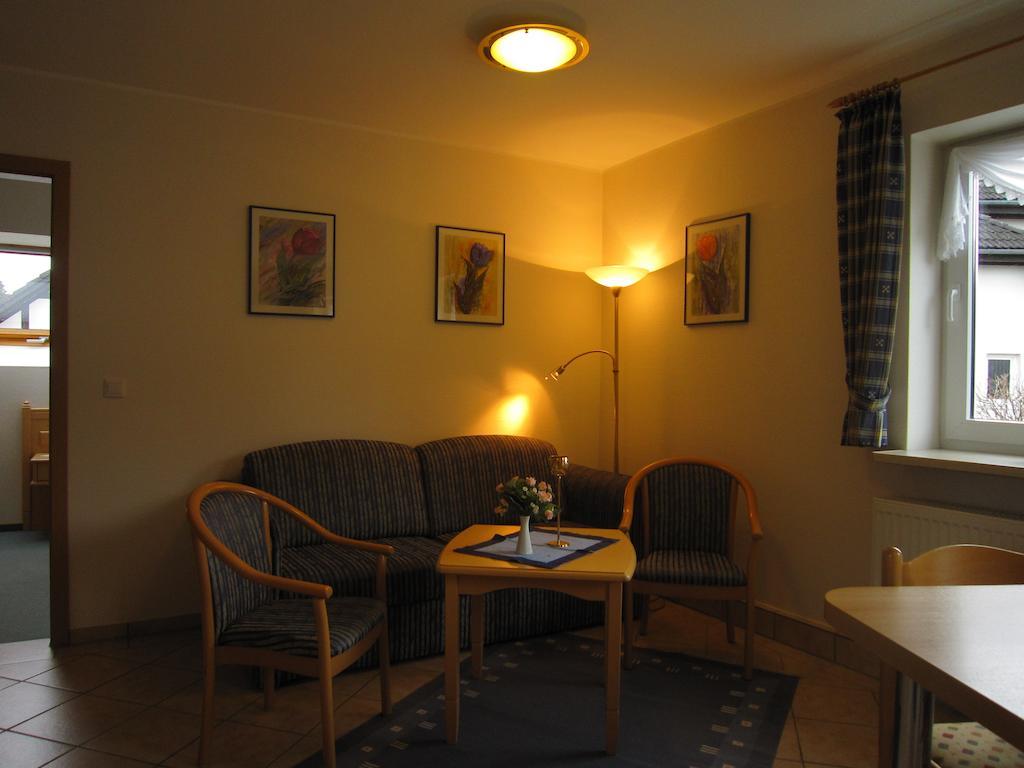 Ferienwohnungen Landgasthof Gilsbach Winterberg Rum bild
