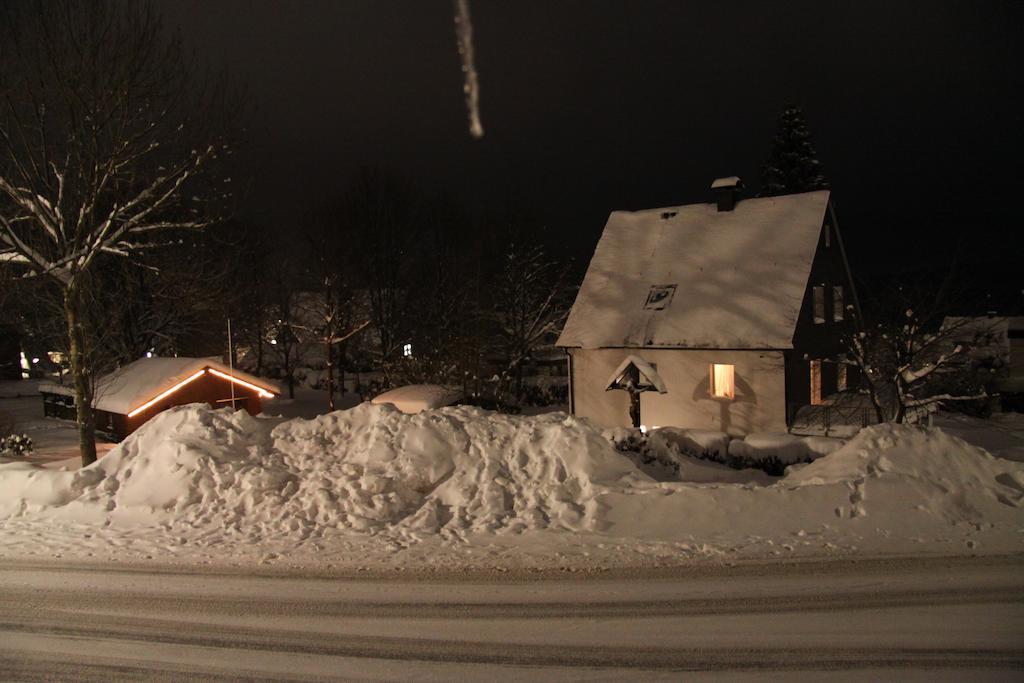 Ferienwohnungen Landgasthof Gilsbach Winterberg Exteriör bild