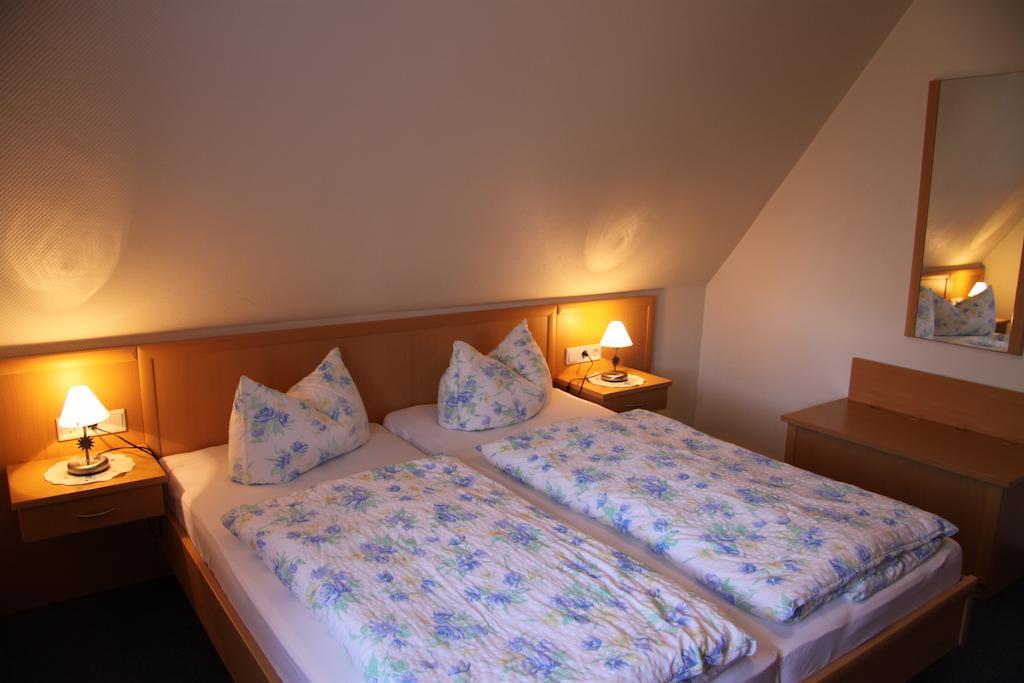 Ferienwohnungen Landgasthof Gilsbach Winterberg Rum bild